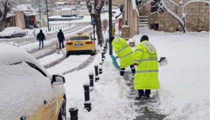 Büyükşehir’den kaldırımlarda yaya güvenliği için çalışma