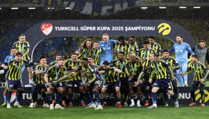 Cumhurbaşkanı Erdoğan’dan Süper Kupa’yı kazanan Fenerbahçe’ye tebrik