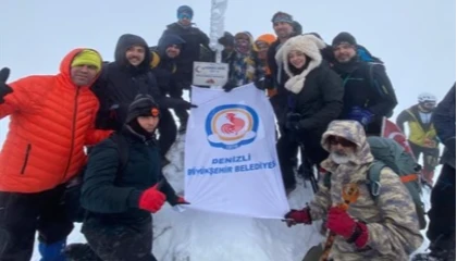 Denizli’de Kazıkbeli Savaşı anısına Honaz Dağı’na zirve tırmanışı