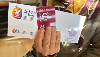 Efes Selçuk’ta emekliye nefes aldıran destek