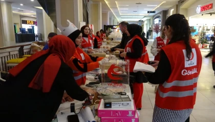 Erzurum Kızılay Kadın Kollarından Gazze, Filistin ve Sudan için hayır kermesi