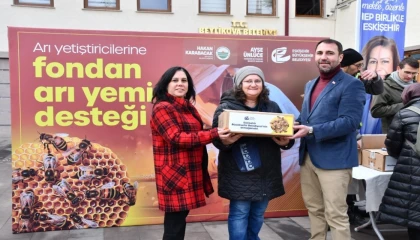Eskişehir’de üreticilere arı yemi desteği