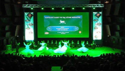 Fransa’da Mevlana rüzgarı esti