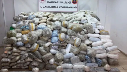 Hakkari’de dev uyuşturucu operasyonu! 348 kilo uyuşturucu ele geçirildi