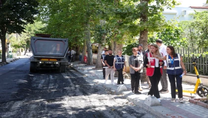 İstanbul Bakırköy’ün yolları yenileniyor, altyapısı güçleniyor