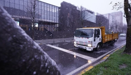 İstanbul Beylikdüzü’nde karla mücadele mesaisi