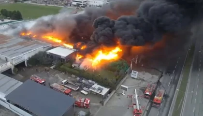 İstanbul Büyükçekmece’de fabrika yangını kontrol altında