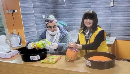 İzmir Artemis Lions’tan 200 aileye sıcak çorba