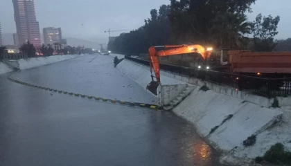 İzmir Büyükşehir ekipleri de sağanak seferberliğinde