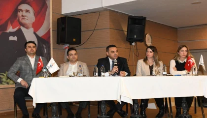 İzmir Çiğli’de revizyon planlar mahalle sakinlerine anlatıldı