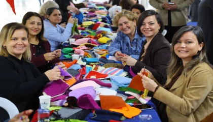 İzmir Karabağlar’dan ilmek ilmek dayanışma