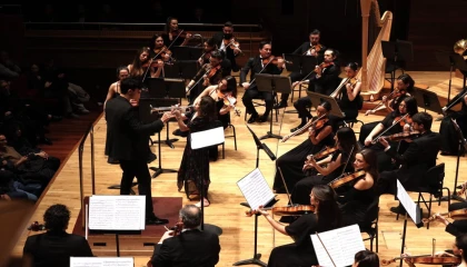 İzmir Oda Orkestrası dünyaca ünlü sanatçılarla sahne aldı