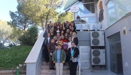 İzmir’de okul aile birliklerine Büyükşehir’den güçlü destek