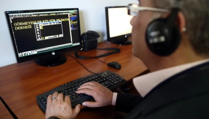 Kamuda engelli istihdamında tarihi artış... Görme engelli memur 13 bini aştı