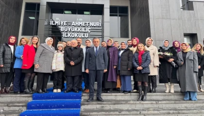 Kayseri protokolü karne heyecanına ortak oldu