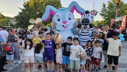 Kocaeli Gölcük’te çocuklar için çifte şenlik