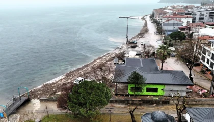 Kocaeli Ulaşlı sahiline dalga kırıcı set