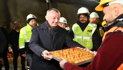 Kocaeli’de Başkan Büyükakın’dan baklavalı sürpriz ziyaretler