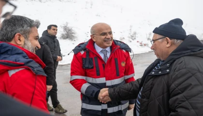 Malatya Büyükşehir ekipleri 7/24 karla mücadelede