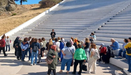 Manisalı binlerce kadın kültürel gezilerde buluştu