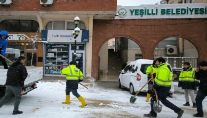 Mardin Yeşilli’de karla mücadele çalışmaları sürüyor