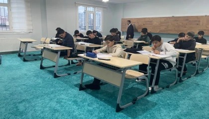 Mardin’de hafız öğrencilerin akademik başarısı takdir topluyor