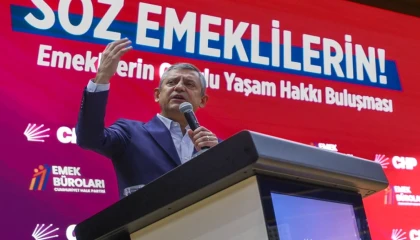 Özgür Özel: “Emekli artık zam değil; sandık istiyor”