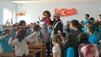 Sakarya’da “Akça” çocuk tiyatrosu miniklerle buluştu