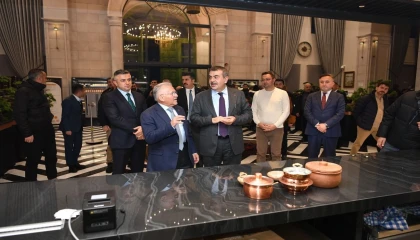 Yusuf Tekin’den Mutfak Sanatları Merkezi’ne övgü