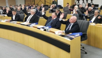 Afyonkarahisar Belediyesi’nden sosyal destek paketleri... Öğrenci, emekli ve üniversite adaylarına destek