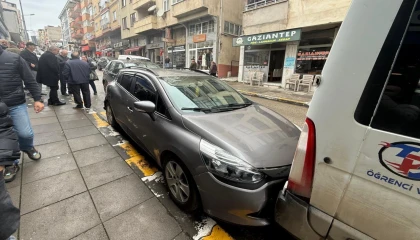 Akçakoca’da zincirleme kaza: 6 araçta hasar