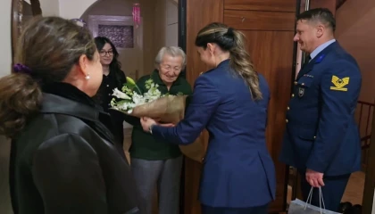 Ankaralı Hatice Güner’den Mehmetçiğe 195 el emeği boyunluk