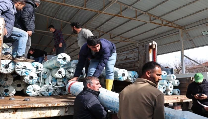 Antalya Büyükşehir’den üreticiye sera naylonu desteği