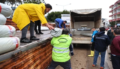Antalya’da hortum ve fırtına mağduru üreticiye destek