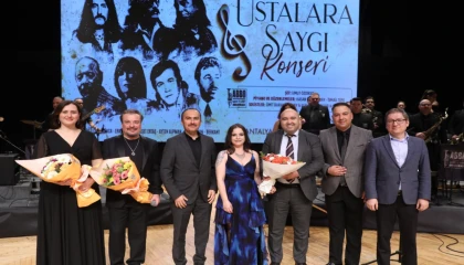 Antalya’da Türk müziğinin ustalarına saygı konseri