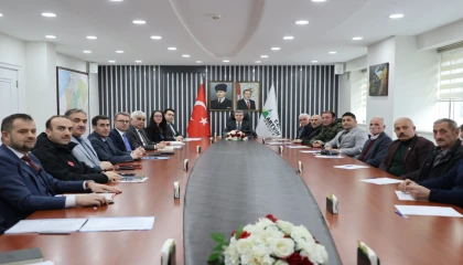 Artvin’de Vali Ergün muhtarların sorunlarını dinledi