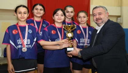 Badmintonun yıldızları Osmangazi’de parladı
