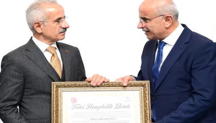 Bakan Uraloğlu’na Malatya’dan fahri berat