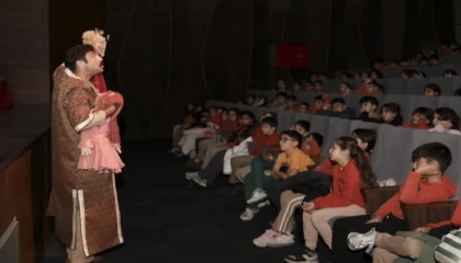 ‘Bilge Hekim Lokman’ Mersin’de gençlerle buluştu