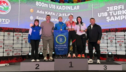 Bursa Büyükşehir Belediyesporlu Sena Çakmak Türkiye ikincisi