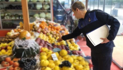 Bursa İnegöl zabıtasından manav denetimi
