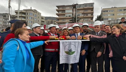 Bursa Osmangazi’de Macide Gazioğlu Kreş ve Gündüz Bakımevi’ne temel atıldı