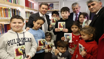 Bursa Osmangazi’de Yeni Gezici Kütüphane hizmete başladı