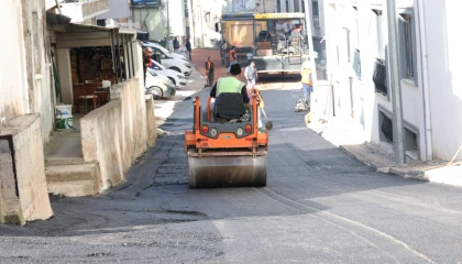 Bursa Osmangazi’de yıpranan yollara asfalt müdahalesi