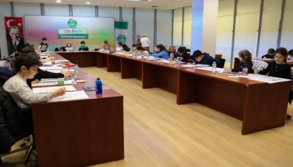 Bursa’da çocuklar bir günlüğüne ressam oldu