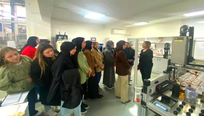 Bursa’da genç tekstilcilerden yerinde eğitim