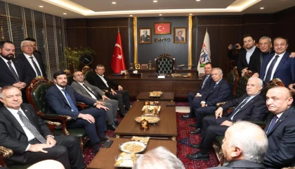 CHP’li başkanlar Kahramanmaraş’ta... Başkan Bozbey’den deprem bölgesine ziyaret