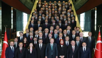 Cumhurbaşkanı Erdoğan’dan Valilere talimat: İhtiyaç sahibine siz gidin, kapı kapı dolaşın