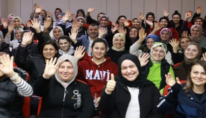 Denizli Büyükşehir ile yüzmeyi öğrendiler