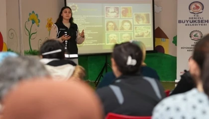 Denizli’de anneler için çifte farkındalık semineri